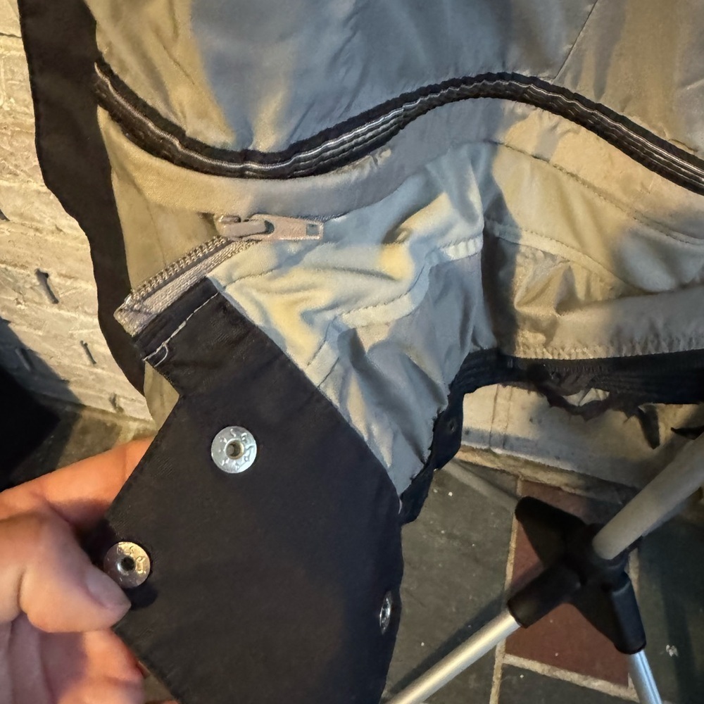 Burton Black Utility Jacket with Tan Lining - Picture 7 of 8